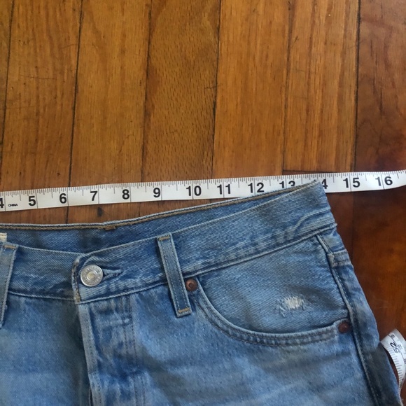 Levi’s 501 Long Shorts - Picture 3 of 3